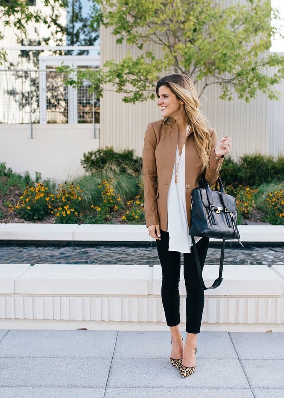 Black Jeans Outfit To Transition From Summer To Fall