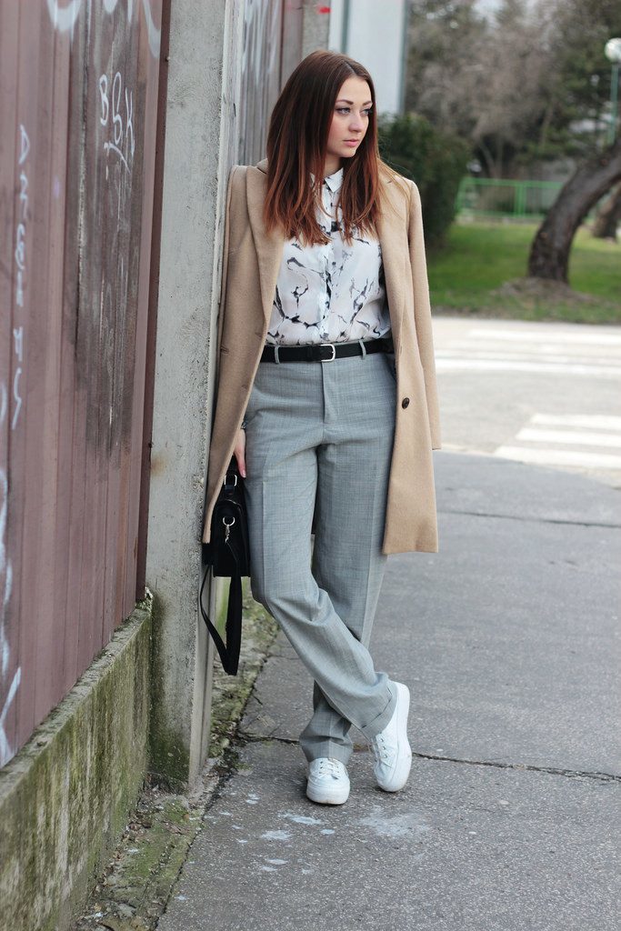 14-grey-pants-a-printed-shirt-white-sneakers-and-a-camel-coat