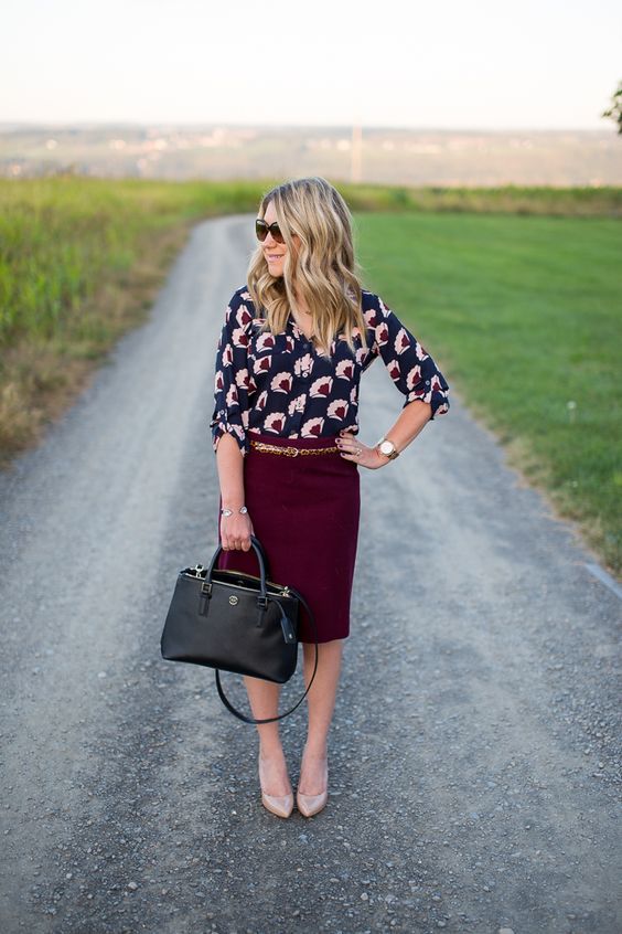 25-burgundy-pencil-skirt-a-printed-shirt-and-nude-heels