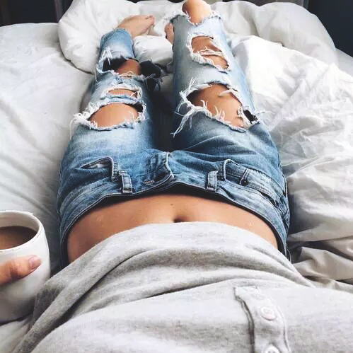 200+ Cute Ripped Jeans Outfits For Winter