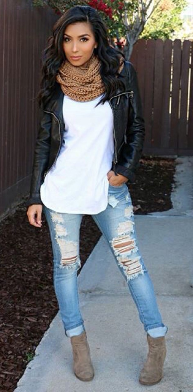 ripped jeans outfit