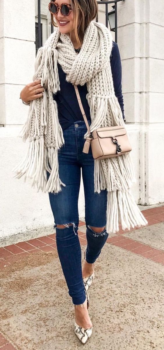 200+ Cute Ripped Jeans Outfits For Winter | MCO