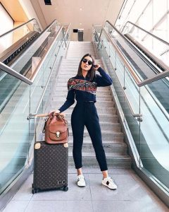 What to Wear on a Long Flight to Hawaii: 21 Outfits | MCO